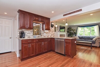 16 Needham St, Norfolk, MA 02056 - photo 4