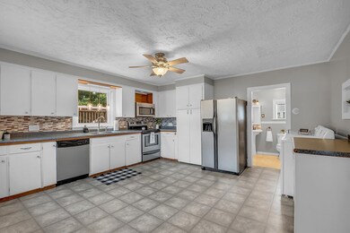 9 Dame Rd, Newmarket, NH 03857 - photo 4