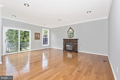 21314 Village Green Cir, Germantown, MD 20876 - photo 5