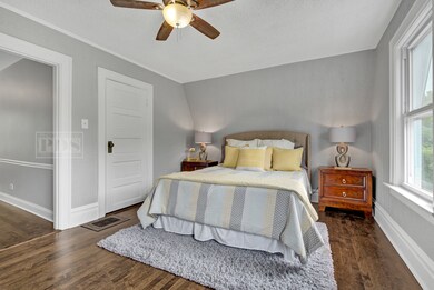 117 N Willow Rd, Elmhurst, IL 60126 - photo 6