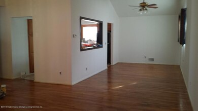 Living room & Dining room
