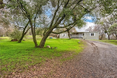 46236 Comstock Dr, Coarsegold, CA 93614 - photo 3