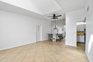811 Sky Pine Way unit 53, Greenacres, FL 33415 - photo 3