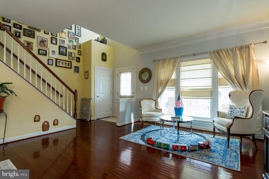 18502 Quantico Gateway Dr, Triangle, VA 22172 - photo 5