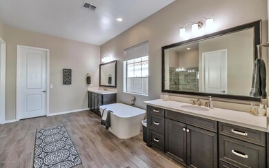 7713 S 42nd Way-large-017-019-Master Bed