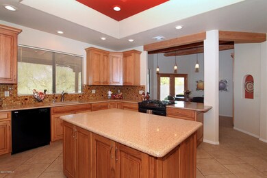 Kitchen w/Gas Cooking