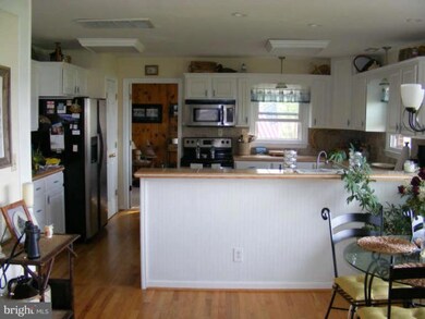 104 Riverview Cir, Colonial Beach, VA 22443 - photo 5