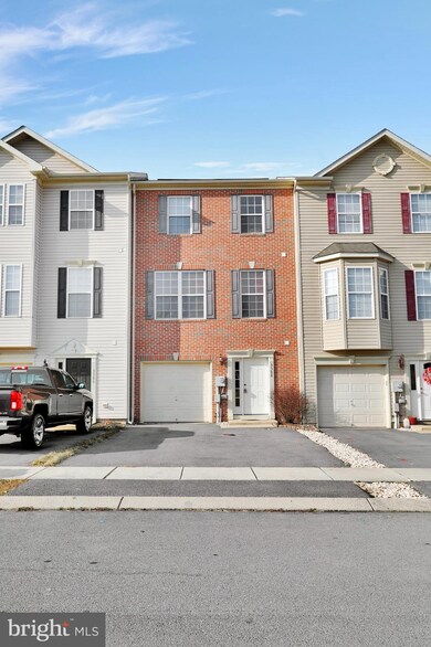 3388 Landmark Ct, Chambersburg, PA 17201 - photo 3