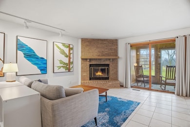 14407 Fairway Dr unit 122, Eden Prairie, MN 55344 - photo 3