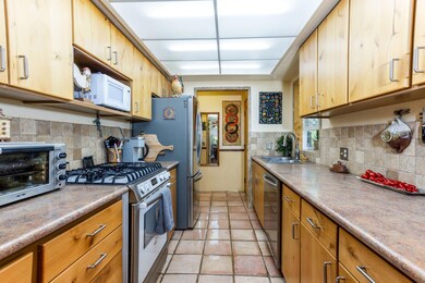 60626 Newcastle Dr, Bend, OR 97702 - photo 4