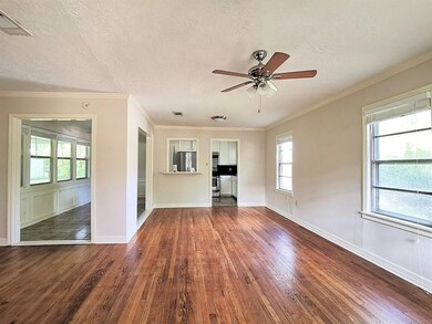 3921 Ella Blvd, Houston, TX 77018 - photo 4