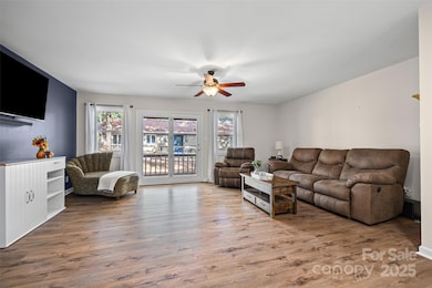 9013 Windjammer Dr, Fort Mill, SC 29708 - photo 4