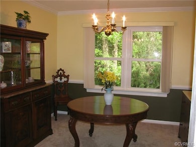 Dining room.