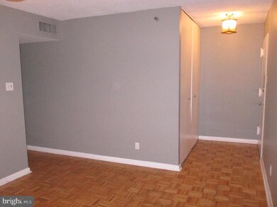 Racquet Club Condominium unit 1103, Hyattsville, MD 20783 - photo 4