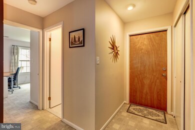 110 Lowell Ct unit 6, Princeton, NJ 08540 - photo 3