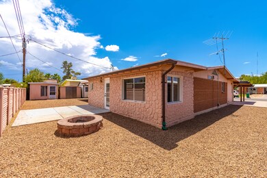 4566 N Jay Ave__011