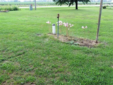 8874 Illinois 33, Shumway, IL 62461 - photo 7