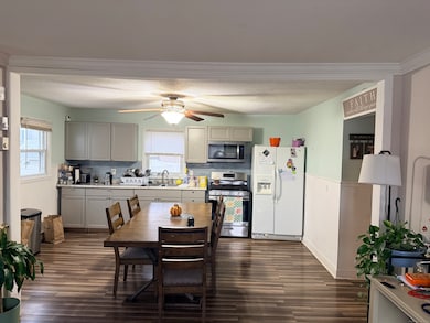 189 Oakville Ave, Waterbury, CT 06708 - photo 3