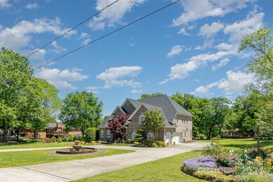 4413 Coddle Creek Dr, Concord, NC 28027 - photo 4