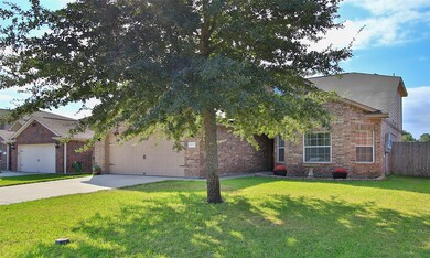 32027 Sara Ln, Pinehurst, TX 77362 - photo 2