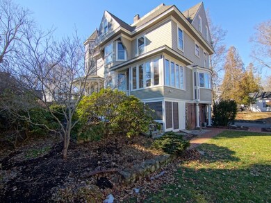 259 Miller Ave, Portsmouth, NH 03801 - photo 2