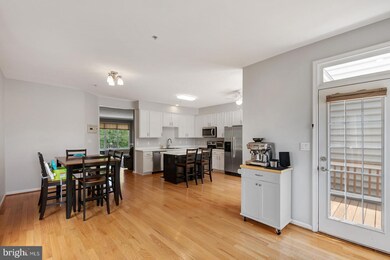 43123 Holtby Square, Chantilly, VA 20152 - photo 7