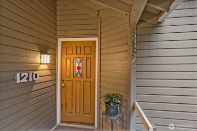 1210 101st Place NE unit 1210, Bellevue, WA 98004 - photo 3