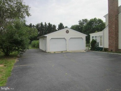 8460 Billingsley Rd, White Plains, MD 20695 - photo 3