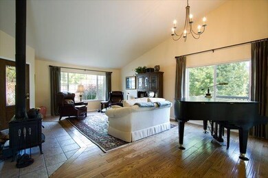 unlisted-address, Grants Pass, OR 97526 - photo 6