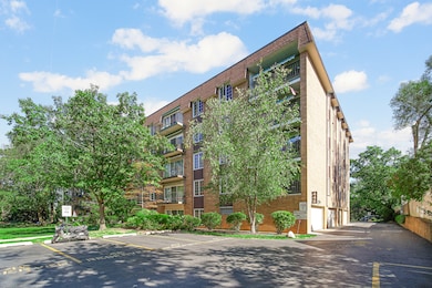 445 N Park Blvd unit 3F, Glen Ellyn, IL 60137 - photo 3