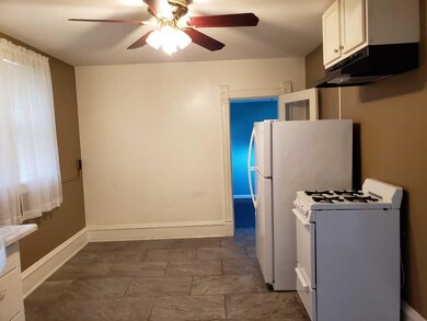 629 N Grove Ave unit 2, Elgin, IL 60120 - photo 5