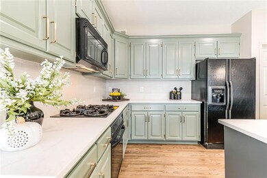 5005 Hilltop Dr, Shawnee, KS 66226 - photo 6