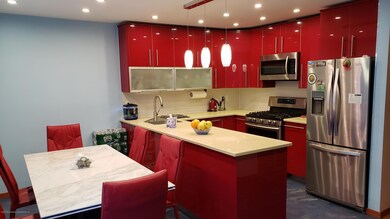 11 Gateway Dr unit 167, Staten Island, NY 10304 - photo 4