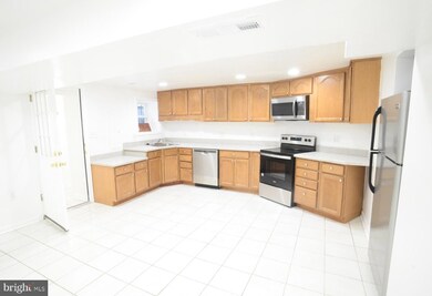 716 Rock Creek Church Rd NW unit A, Washington, DC 20010 - photo 2