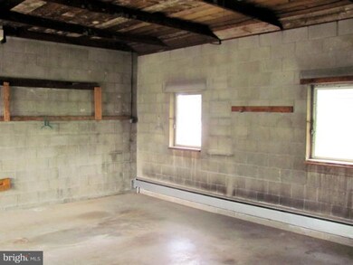 2380 Philadelphia Ave, Chambersburg, PA 17201 - photo 4