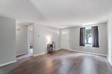 858 Ivy Brush Ct, Columbus, OH 43228 - photo 4