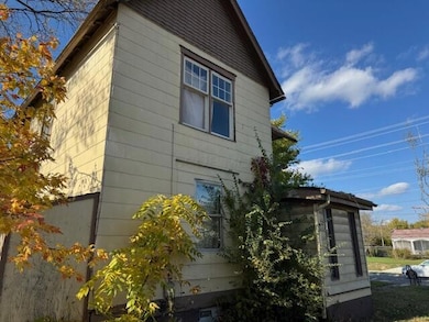 1527 E Hudson St, Columbus, OH 43211 - photo 4