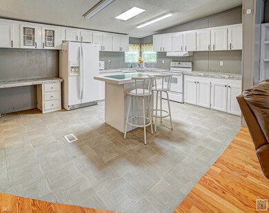 Eat in Kitchen