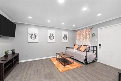 3611 Graustark St unit 17, Houston, TX 77006 - photo 6