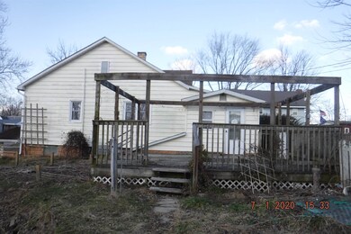 189 F St SW, Linton, IN 47441 - photo 2