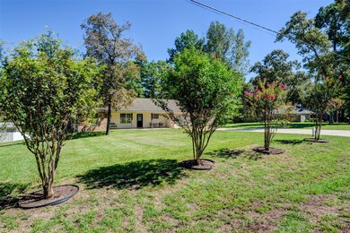 273 Ridgewood Dr, Magnolia, TX 77355 - photo 4