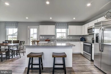 819 Raeann Dr, Greencastle, PA 17225 - photo 3