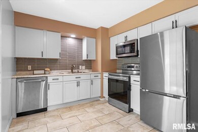 80 Bonniebrook Rd unit 1, Chatham, IL 62629 - photo 6