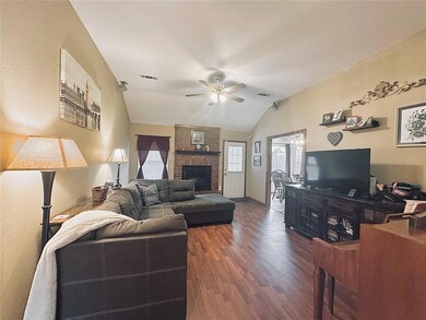 4315 N Eric Dr, Shawnee, OK 74804 - photo 3