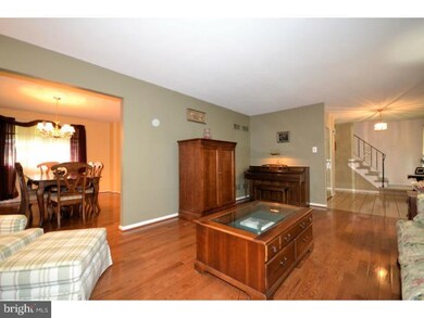 1379 Cinnamon Dr, Fort Washington, PA 19034 - photo 4
