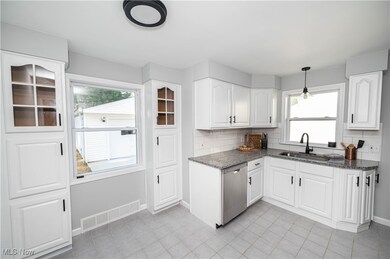 29346 Park St, Wickliffe, OH 44092 - photo 7