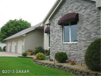 1506 Armstrong Cir NW, Alexandria, MN 56308 - photo 2