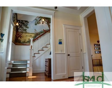 Foyer.