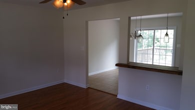 1757 Falcon Ln, Chambersburg, PA 17202 - photo 5