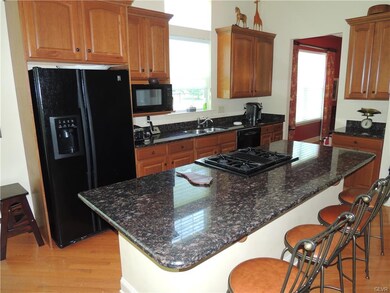 2305 Hollow View Dr, Easton, PA 18040 - photo 5